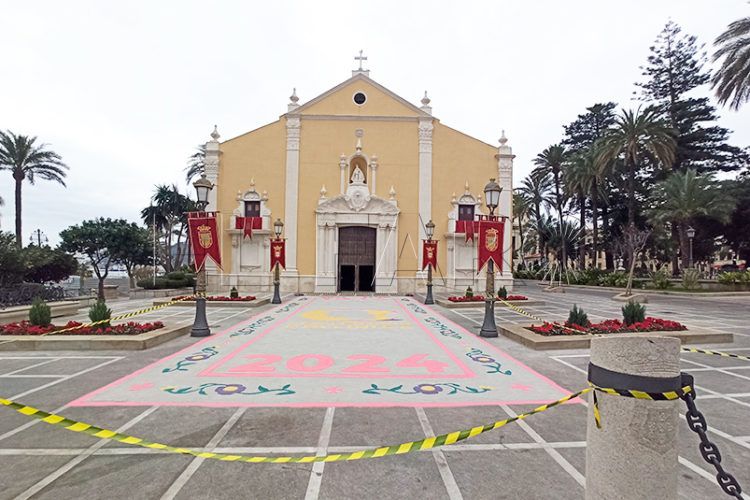alfombra-sal-recibir-madre-dios-palma