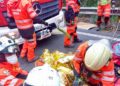 bomberos-rescate-inmigrante-subsahariano-valla-1