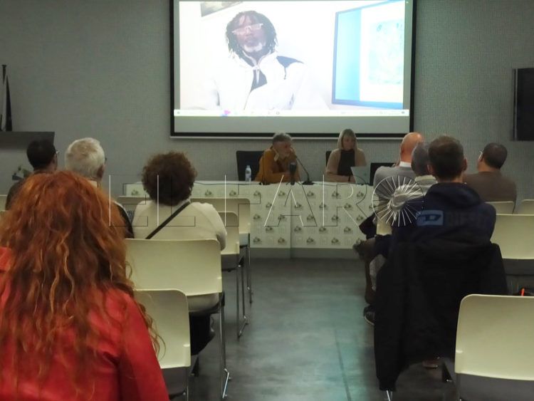 encuentro-debatir-fenomenos-migratorios-podemos-004