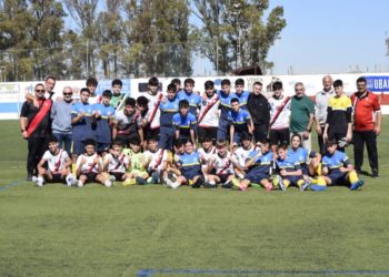 foso-ceuta-se-impone-barbate-buen-amistoso-futbol-003