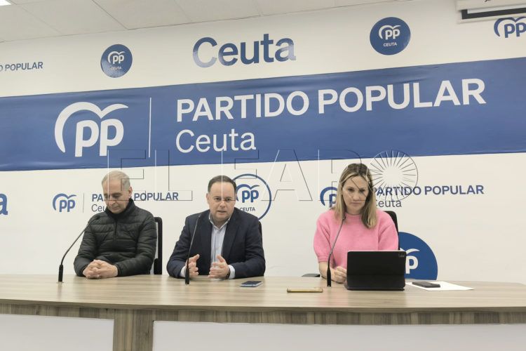javier-celaya-abdelhakim-abdeselam-cristina-diaz-rueda-prensa-pp-1