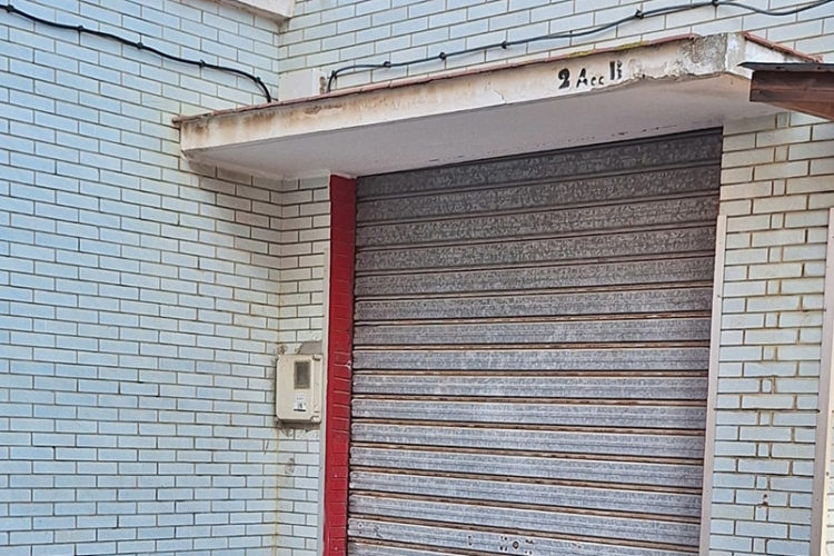 locales-cerrados-manzanera-vecinos-sin-poder-abrir-negocios