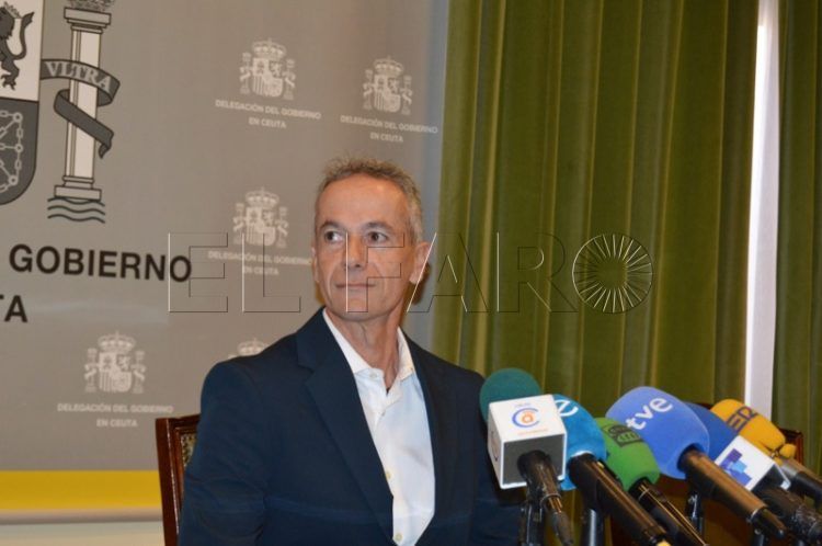 miguel-senor-reclamara-recursos-paliar-desventaja-educativa-ceuta-005