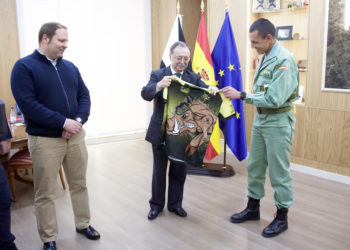 recepcion-juan-vivas-camiseta-cuna-legion-3