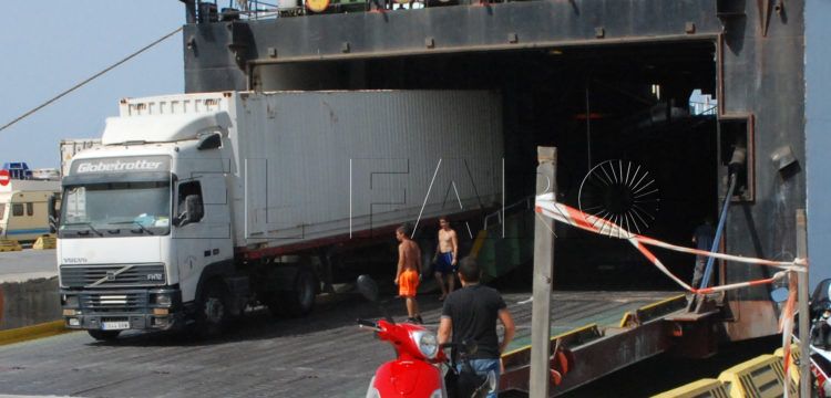 camion-barco-transporte-residuos