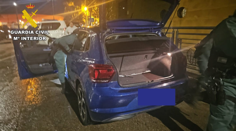 detenido-intentando-pasar-marruecos-maletero