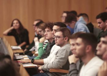 estudiantes-ingenieria-completan-formacion-catedra-fundacion-cepsa