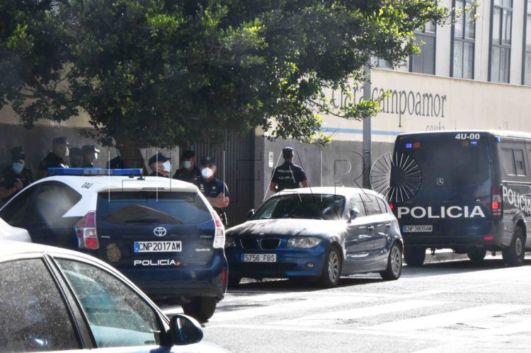ies-campoamor-pide-mas-presencia-policial-salida-clase
