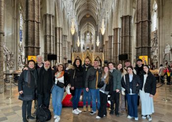 jovenes-parroquia-santa-teresa-viaje-londres-padre-guillermo-7