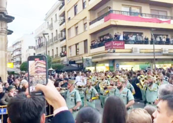 mal-tiempo-no-impide-paso-firme-legionarios-algeciras-semana-santa-2024-004