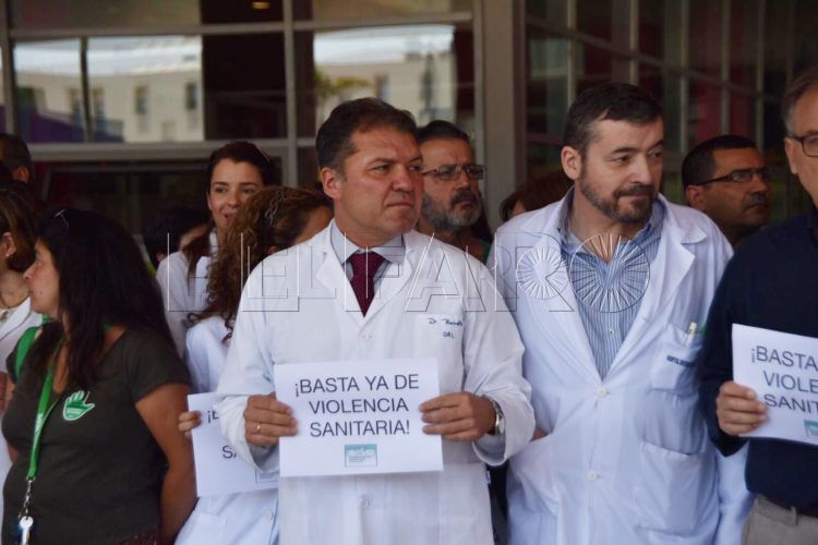 medicos-piden-medidas-violencia-sanitarios