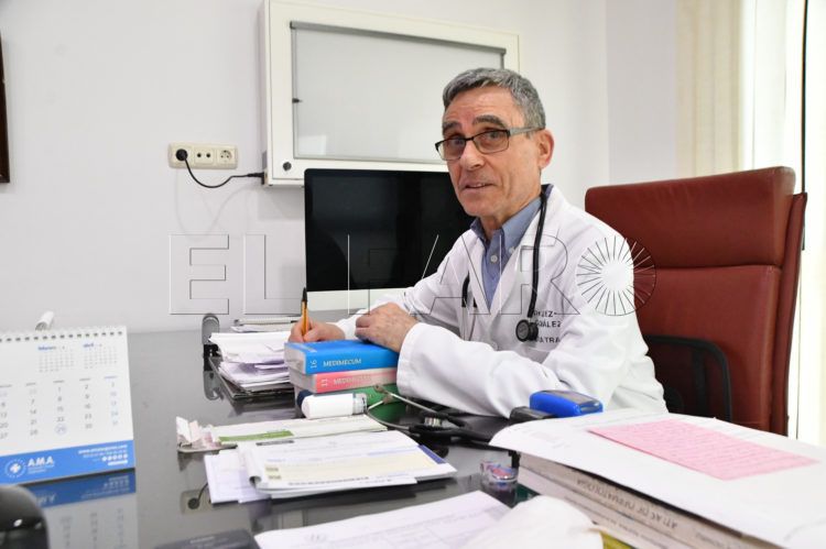 pediatra-carlos-lopez-premio-doctoralia-awards-2023