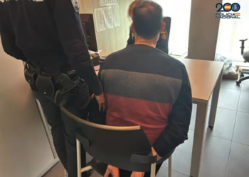 detenido-policia-nacional-estafar-empresa-lavado-cheques-marruecos