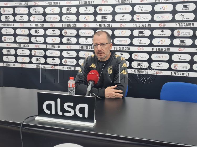 jose-juan-romero-entrenador-ceuta