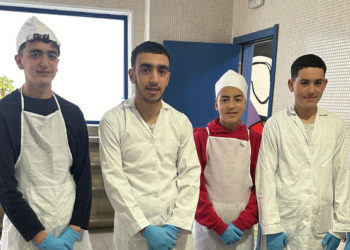 menores-centro-esperanza-dulces-ramadan-1