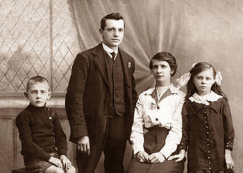 A Victorian / Edwardian family portrait.