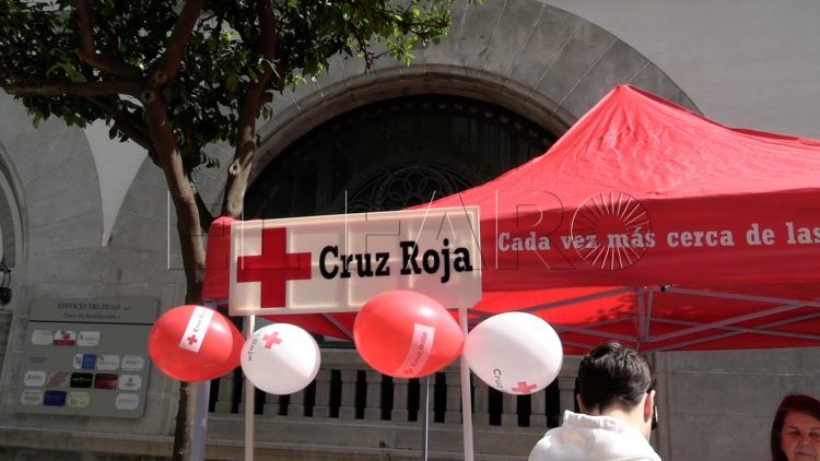 stand-cruz-roja-sorteo-oro-dia-madre-10