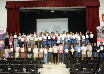 alumnos-artfactory-big-ben-institute-reciben-titulos-ingles-2