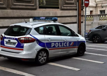 coche-policia-francesa-francia
