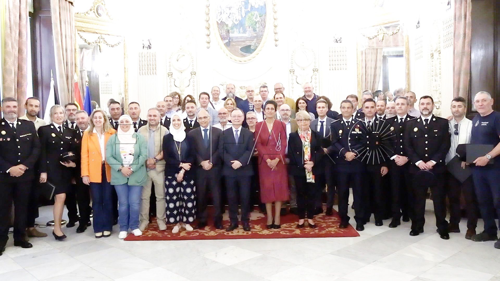 funcionarios-ciudad-distinguidos-anos-servicio