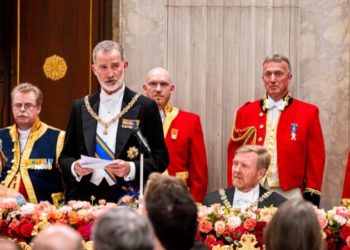 monarca-sabe-ingles-002