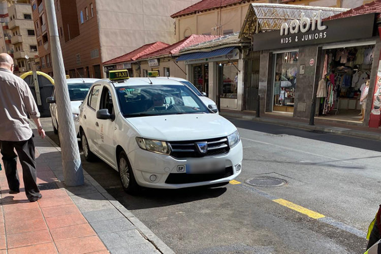 parada-taxis-hadu-inicio-romero-cordoba-1