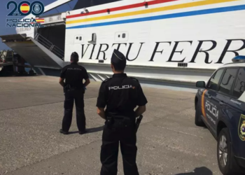 policia-nacional-puerto-tarifa