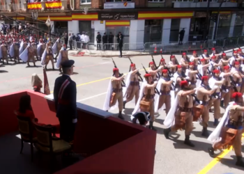 regulares-desfile-oviedo-dia-fuerzas-armadas-10