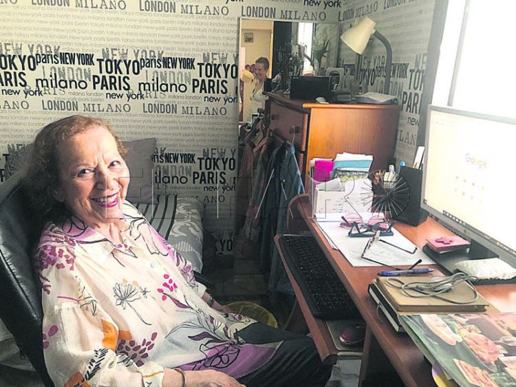 custodia-catarecha-ejemplo-nunca-tarde-aprender-usar-ordenador-003