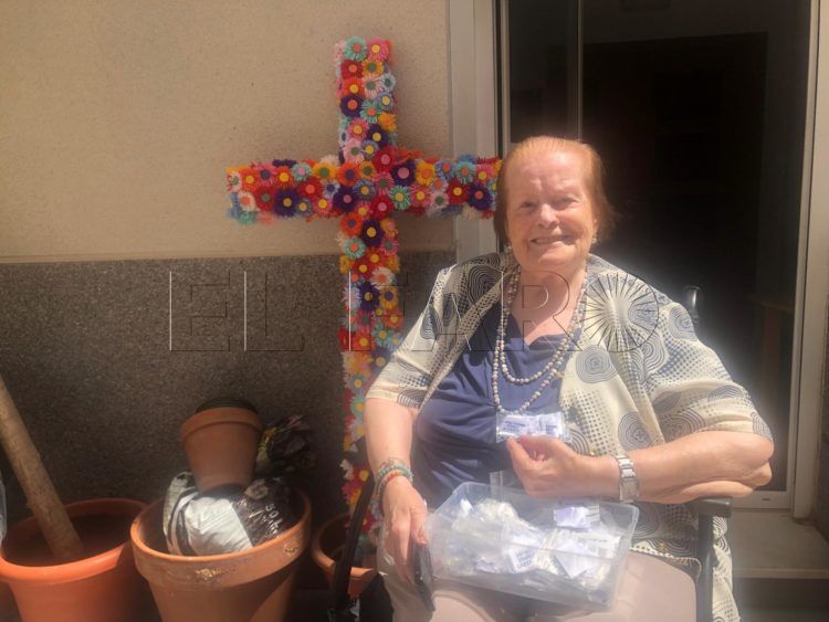 maria-gerru-costurera-cruz-blanca-5