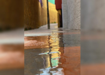 principe-agua-brota-suelo