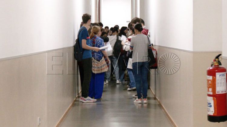 selectividad-marca-inicio-nueva-etapa-muchos-estudiantes-017