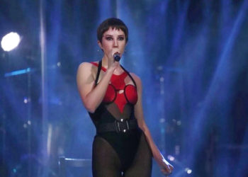 belen-alarcon-transformarse-ana-torroja-intenso-chanel-anos-90-tributo-mecano-002