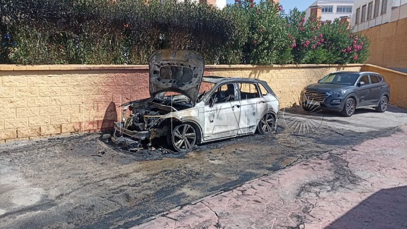 bomberos-sofoca-incendio-coche-mixto-002