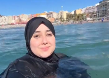influencer-ceuti-defiende-uso-burkini