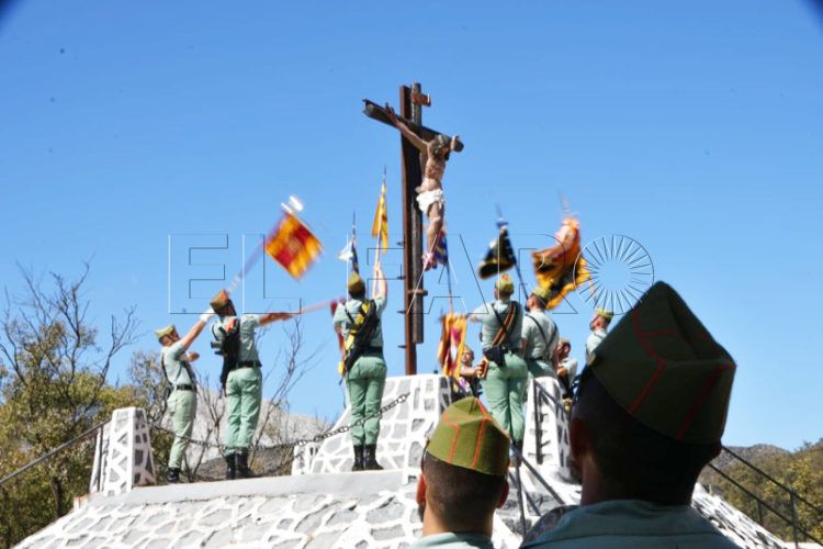 legion-aniversario-acto-garcia-aldave-acuartelamiento-serrallo