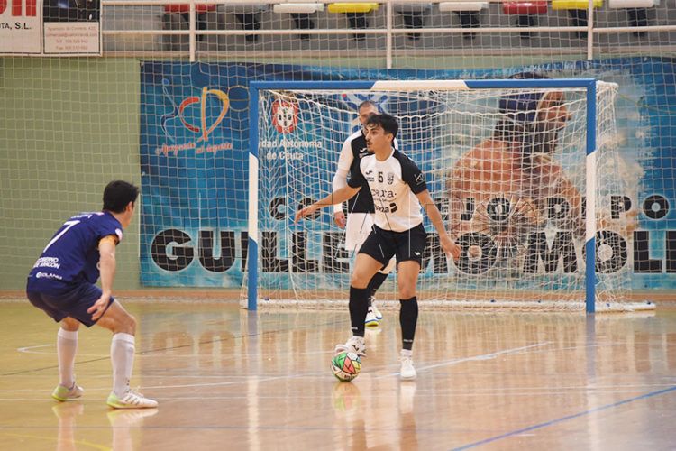 nacho-torres-renueva-temporada-ua-ceuti-1