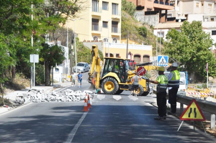 retirado-peligroso-baden-carretera-benitez-001