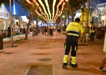 trabajador-trace-limpieza-feria
