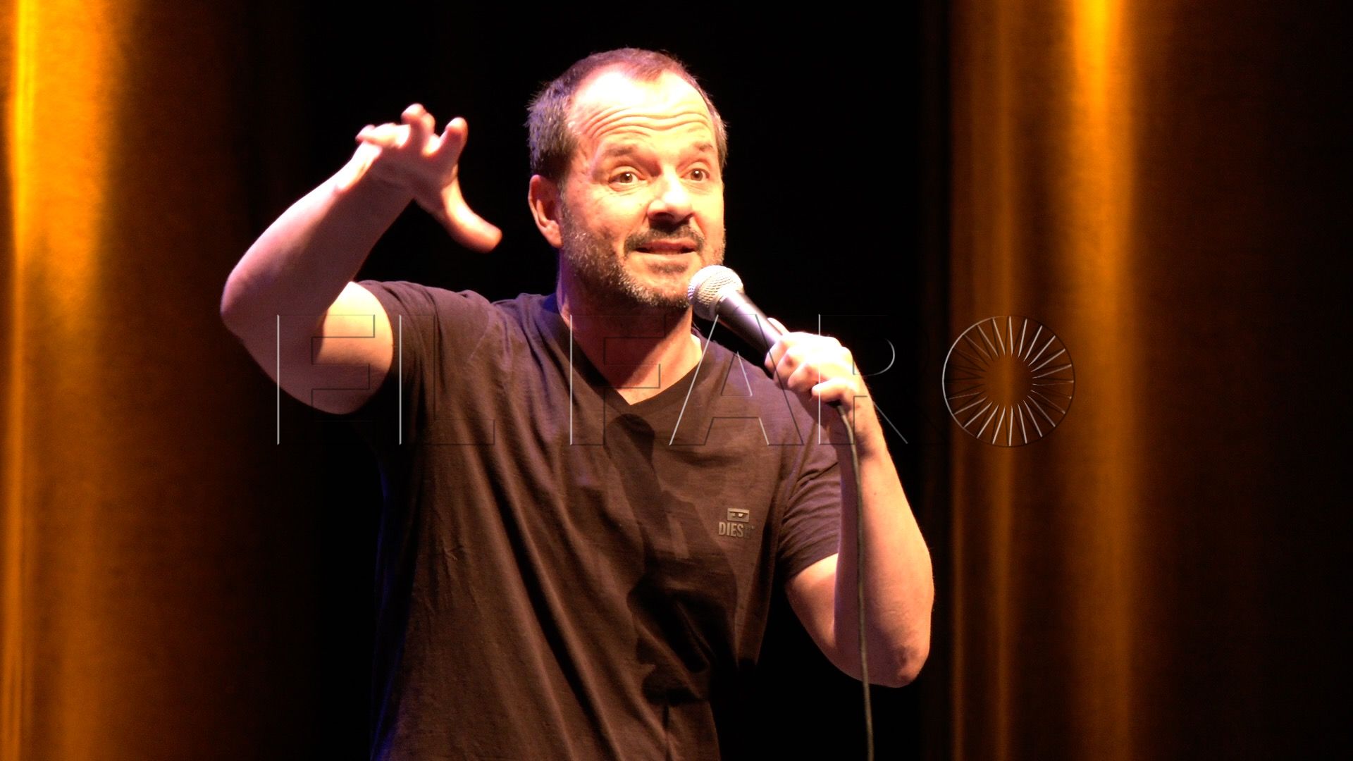 angel-martin-humorista-monologo-teatro-revellin-4