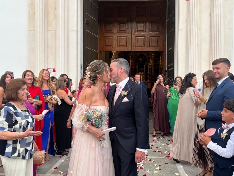 boda-tomas-rosa-iglesia-africa-28092024-3