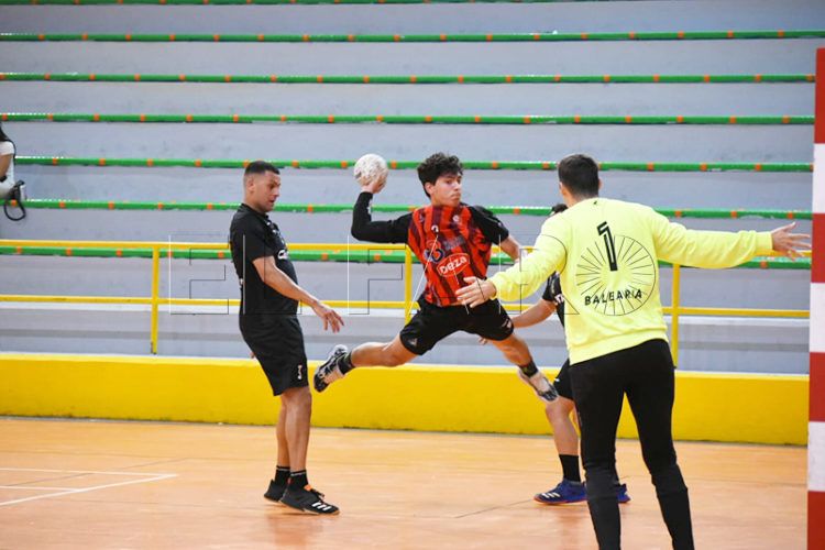 balonmano-ceuti-vuelve-sumar-derrotas