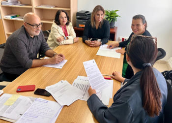 ciudad-reconoce-colegio-farmaceuticos-lucha-contra-violencia-genero