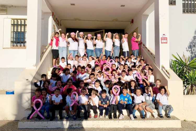 colegio-santa-amelia-dia-mundial-cancer-mama-3