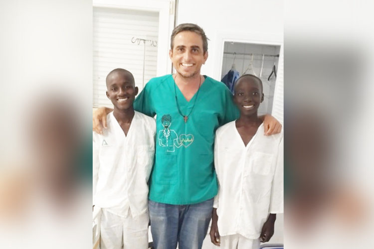 exito-cirugias-cardiacas-ninos-guinea-bisau-cadiz-doctor-lanzas