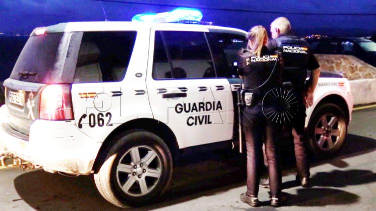 guardia-civil-policia-nacional-espalda-1