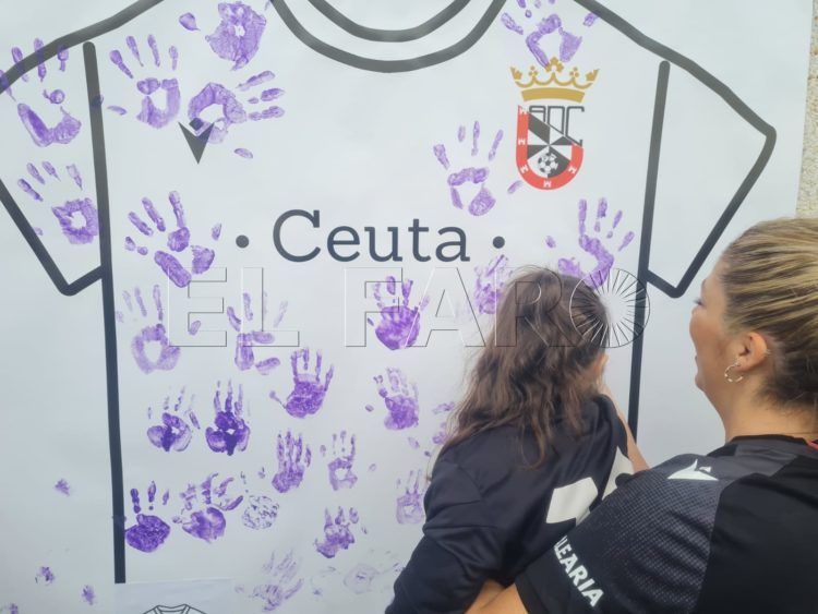 ceuta-femenino-colegio-san-antonio-dia-contra-violencia-genero-17