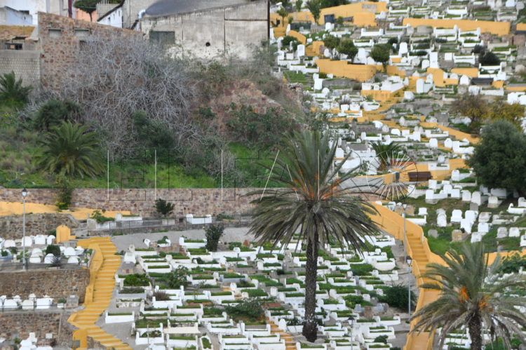 mdyc-denuncia-falta-espacio-cementerio-sidi-embarek