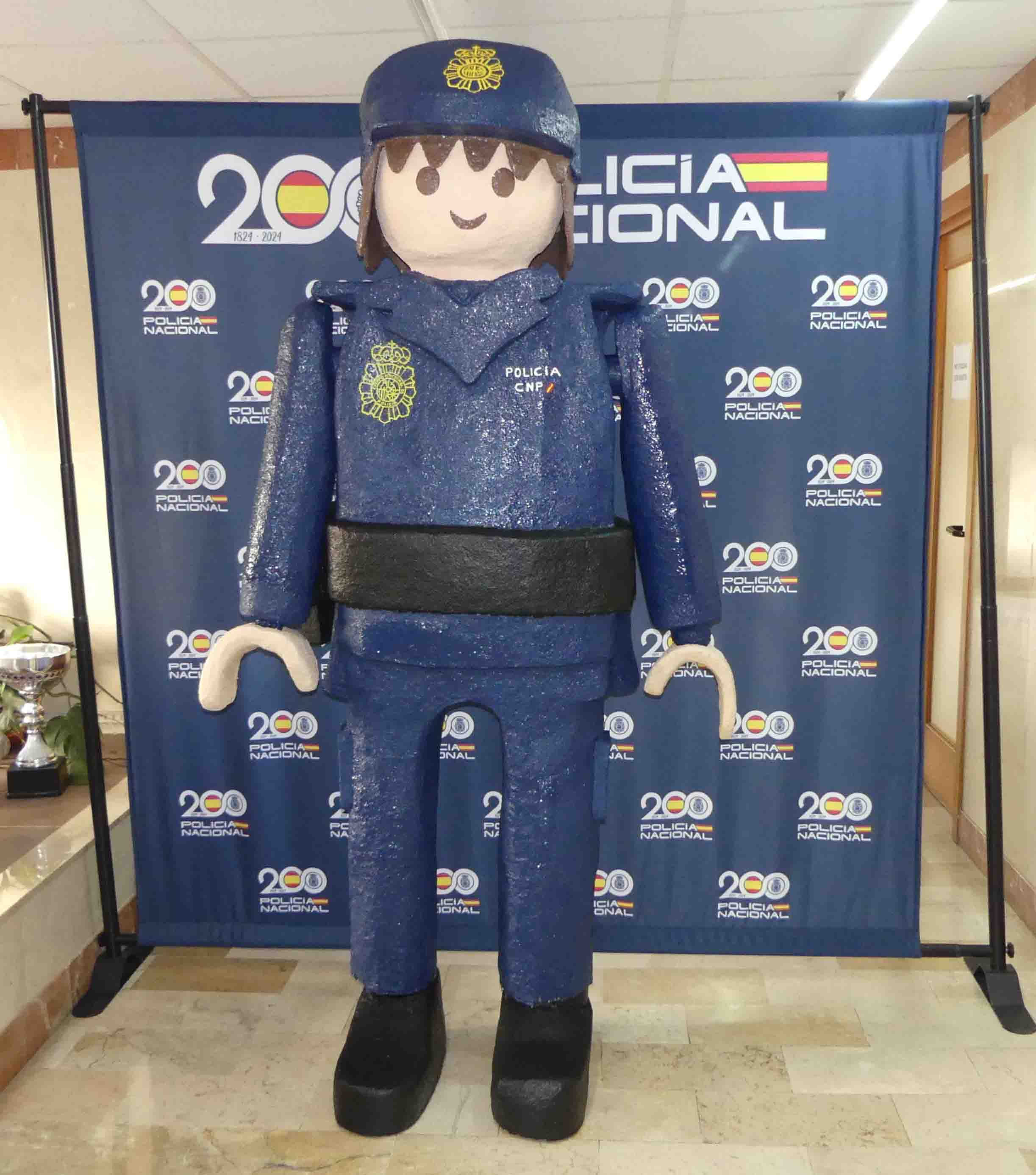 playmobil-policia-obsequio-menores-esperanza-2