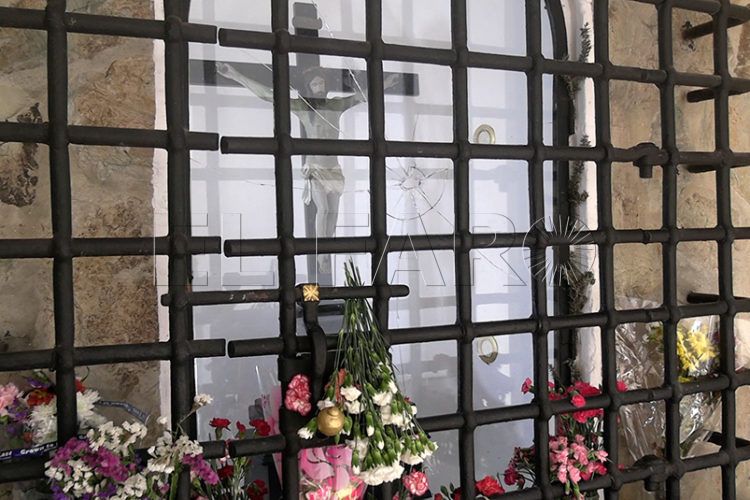 policia-nacional-investiga-danos-hornacina-cristo-puente